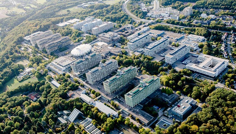 https://www.ub.ruhr-uni-bochum.de/files/unibibliothek-bochum-template/img/ausleihen-und-lernen/ub-ausleihen-und-lernen/rub-campus.jpg
