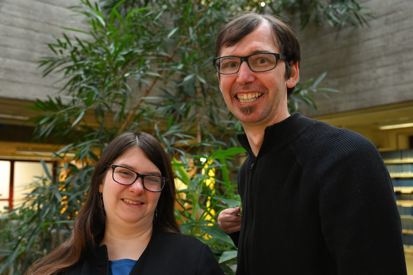 Kontaktfoto von Team Barrierefrei: Julia Böcker, Susanne Hennig und Henning Blank